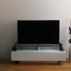 Spectral Möbel mit Loewe TV